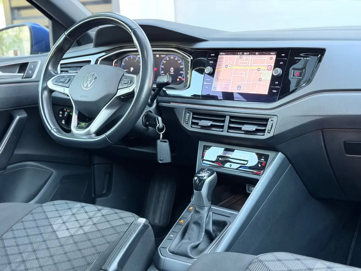 1.0 TSI R-Line Pano/Xenon/Camera