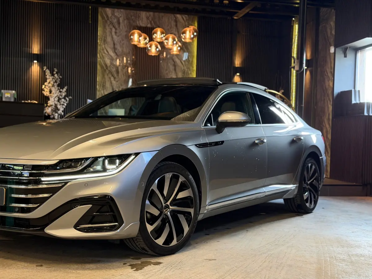 1.4 TSI eHybrid R-Line Business+|PANO|FULL OPTIONS!