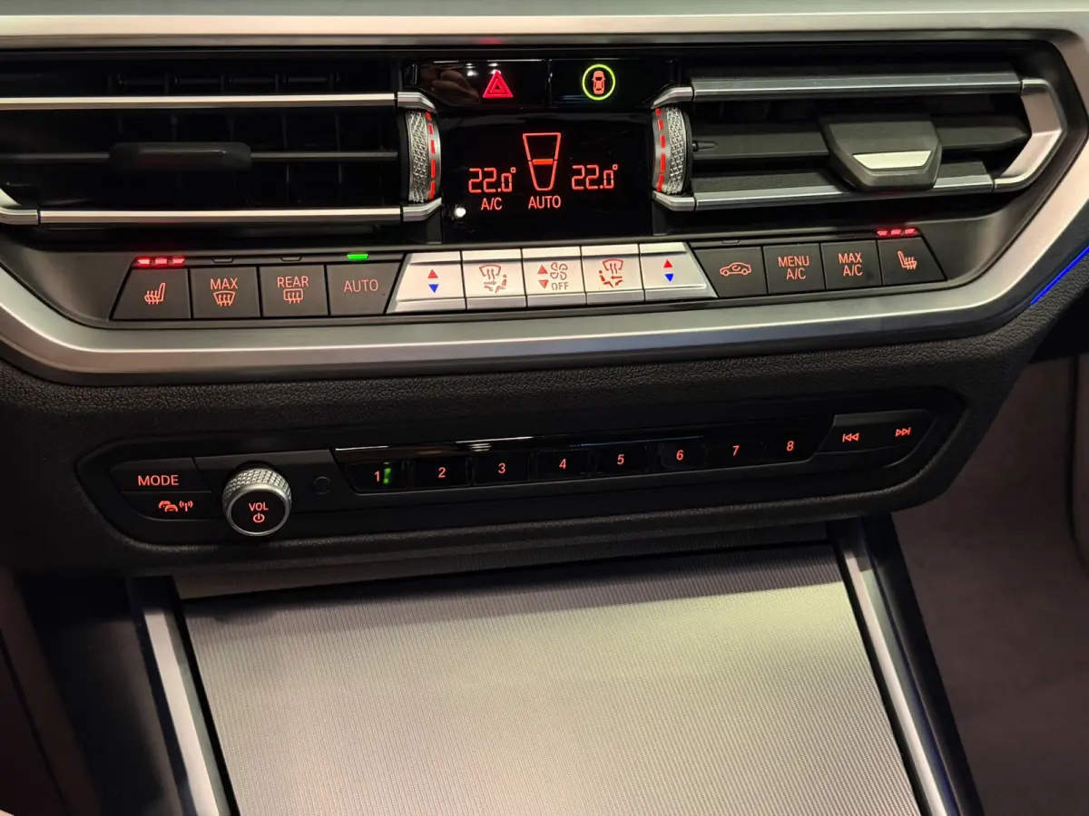 320i High Executive|M Pakket|PANO|BOMVOL!