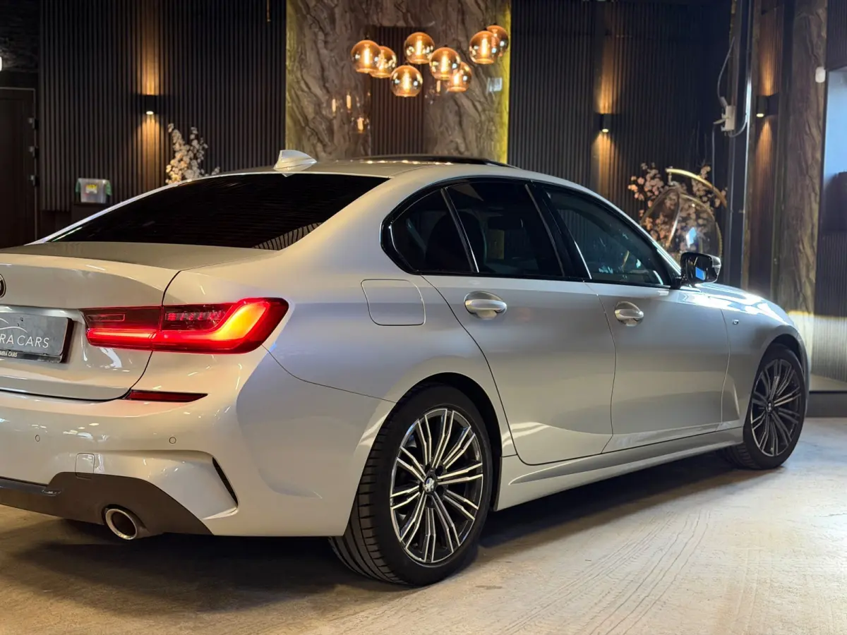 320i High Executive|M Pakket|PANO|BOMVOL!