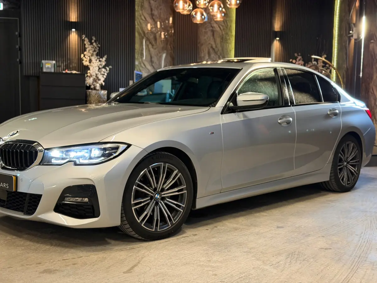 320i High Executive|M Pakket|PANO|BOMVOL!