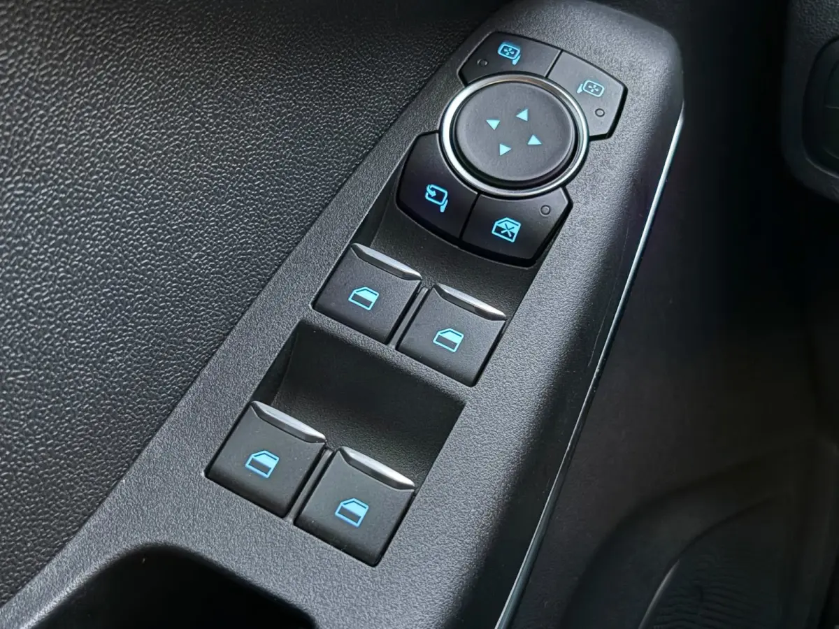 1.0 EcoBoost Titanium X Carplay,Clima,VW.stoelen,Garantie