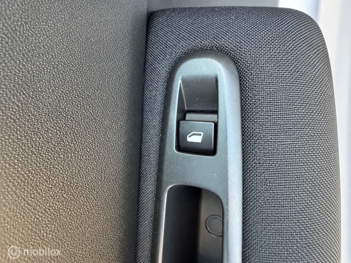 1.2 PureTech Live Apple carplay Camera