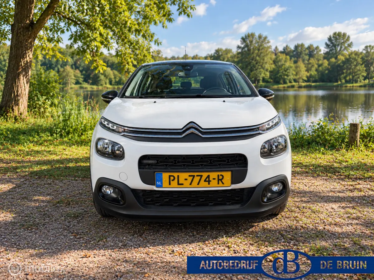 1.2 PureTech Live Apple carplay Camera