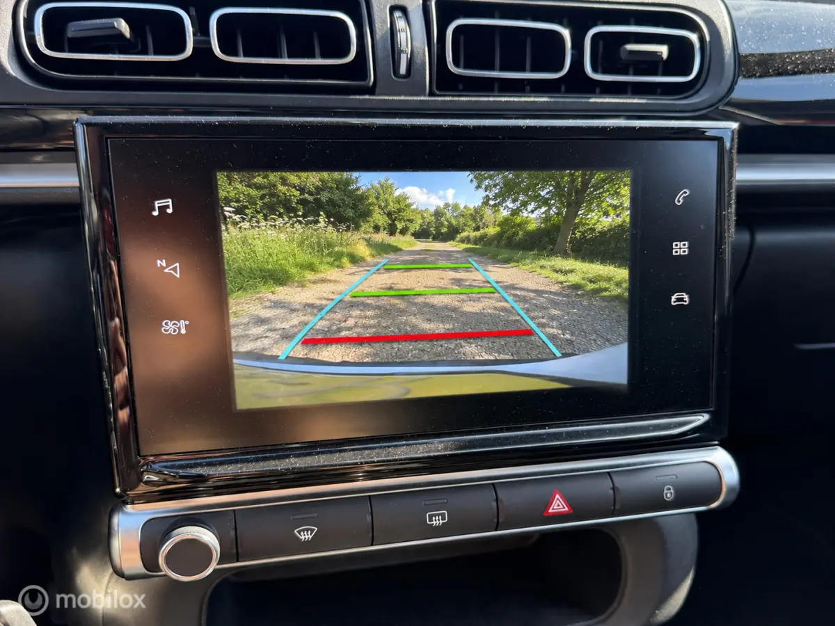 1.2 PureTech Live Apple carplay Camera