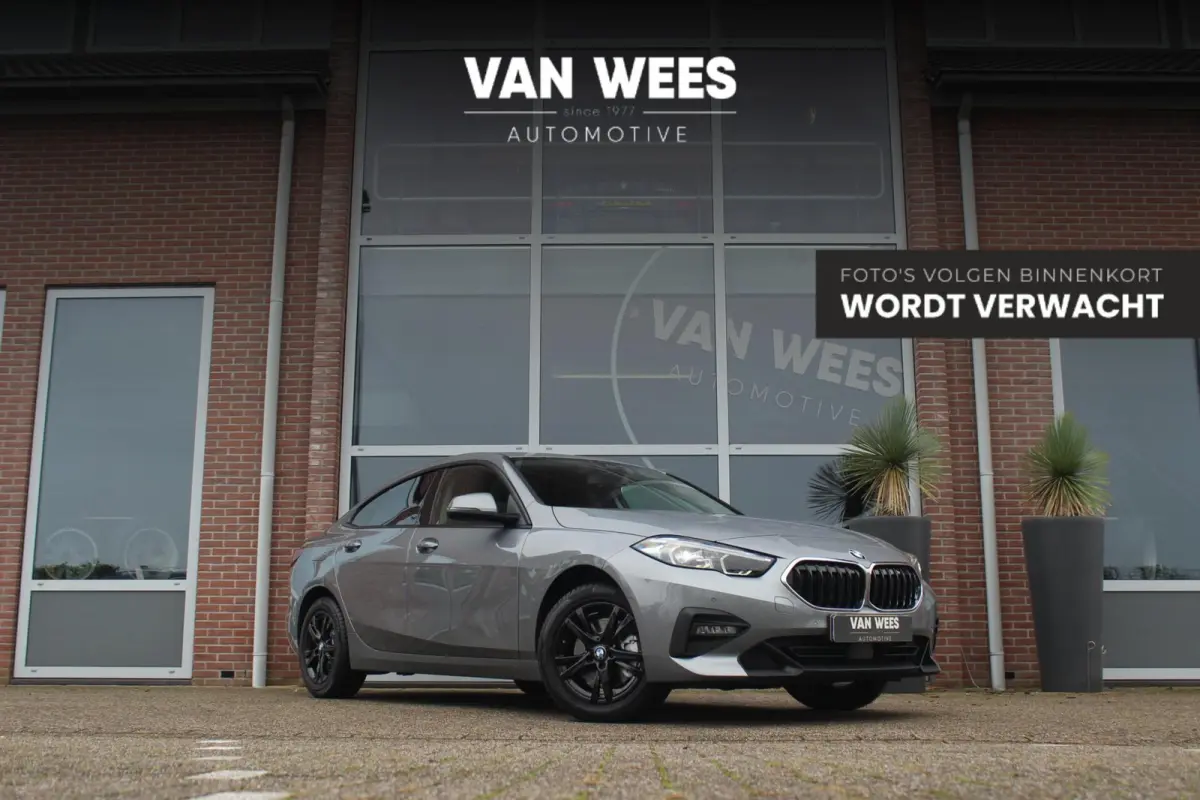 218i Business Edition Plus | 1e eigenaar | Origineel NL | HiFi audio | Active Guard Plus | Cruise control | Sportstuur | DAB | Stoelverwarming | PDC | Trekhaak