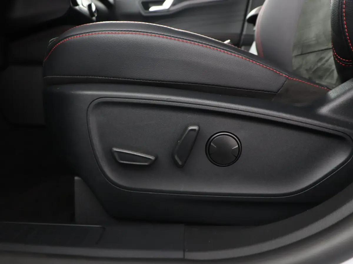 2.5 PHEV ST-Line X | Winter Pack | Technology Pack |