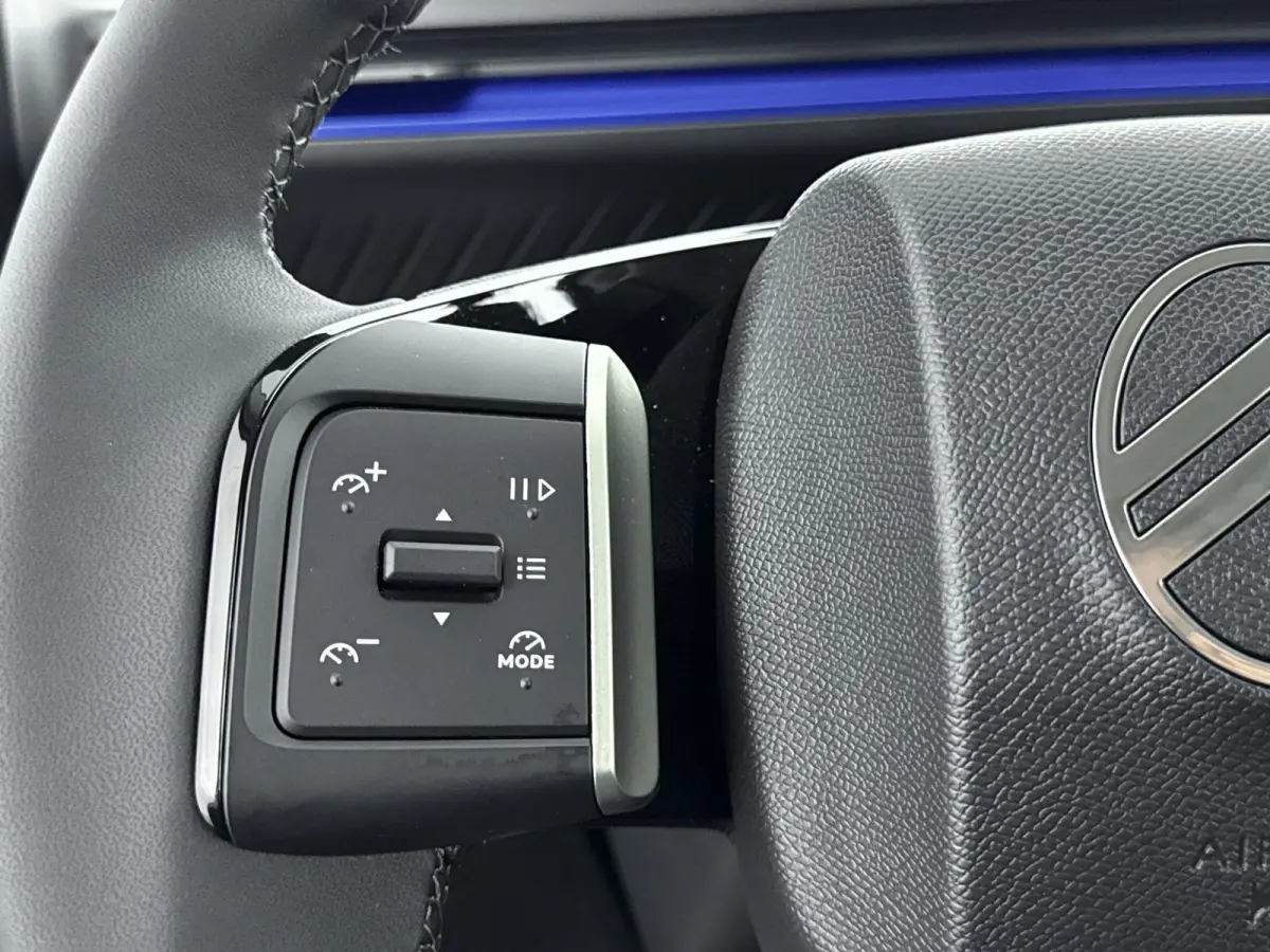 1.2 100pk PLUS | 1ste eigenaar | Two Tone | Multimedia Scherm | Apple Carplay/Android Auto |