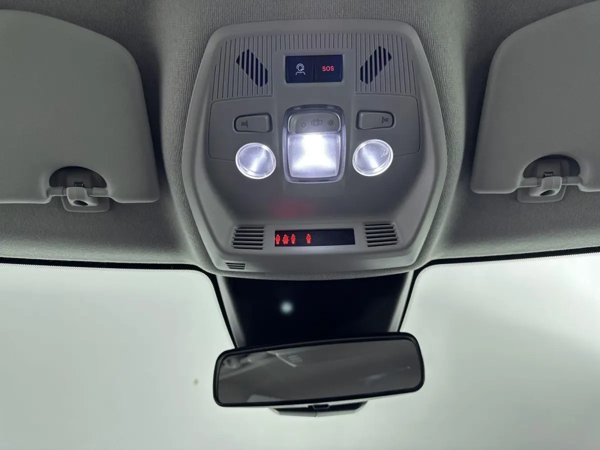 1.2 100pk PLUS | 1ste eigenaar | Two Tone | Multimedia Scherm | Apple Carplay/Android Auto |
