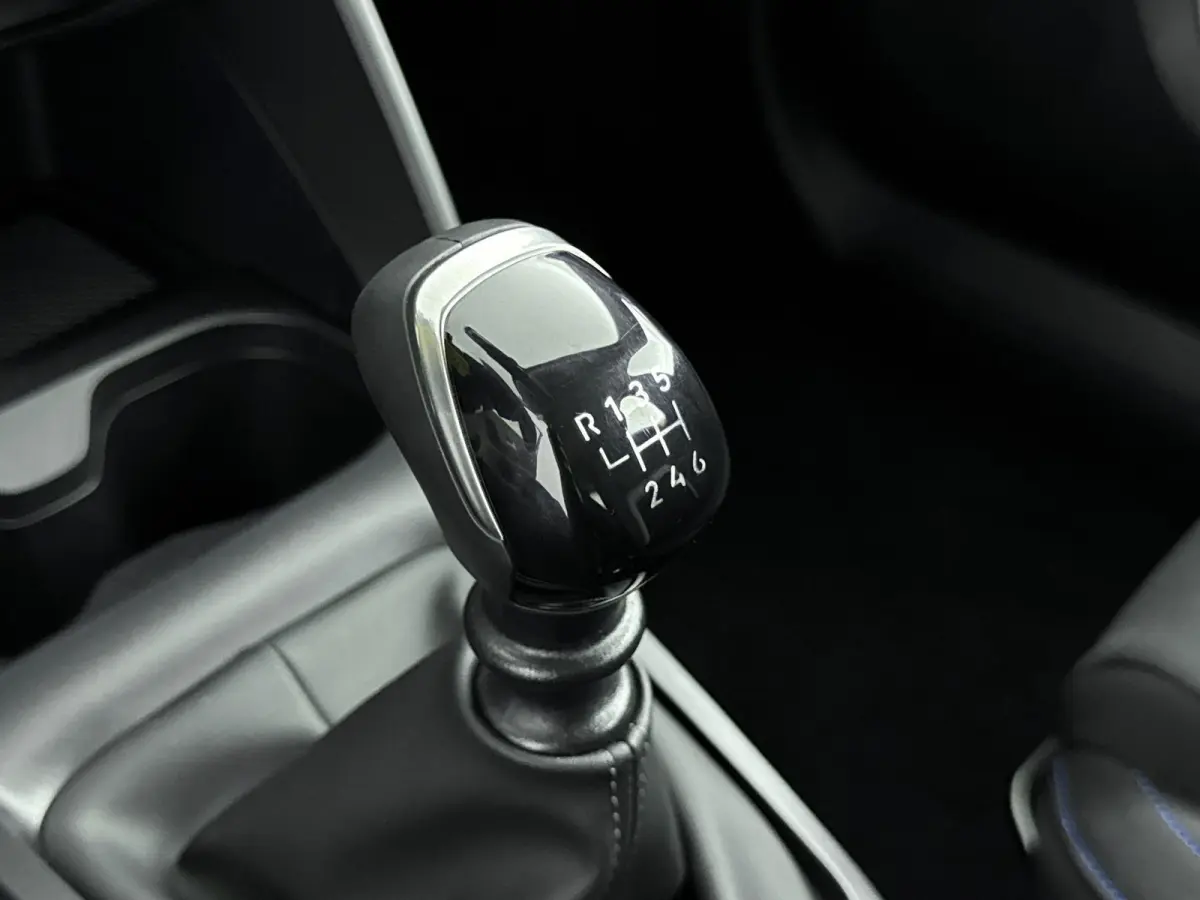 1.2 100pk PLUS | 1ste eigenaar | Two Tone | Multimedia Scherm | Apple Carplay/Android Auto |