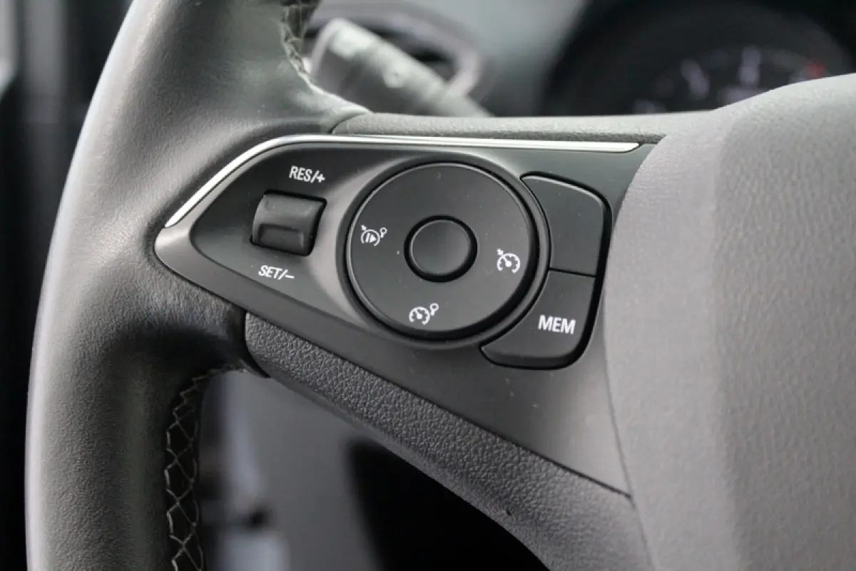 1.2 Turbo Edition 2020 111PK, 18.000KM | RIJKLAAR | CARPLAY | AIRCO | CRUISE CONTROLE | PARKEERSENSOREN V+A