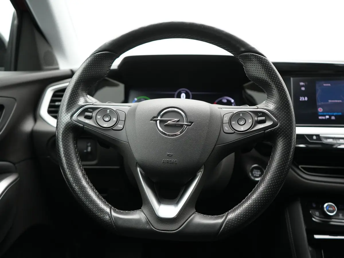 Turbo 4x4 GS PHEV 300pk Dealer O.H | SOH 97,7% | Trekhaak Afn. | Adaptive Cruise | 360 Camera | Lederen Sportstoelen Memory & Ventilatie | Stoelen & Stuur Verwarmd | Keyless | Apple Carplay 