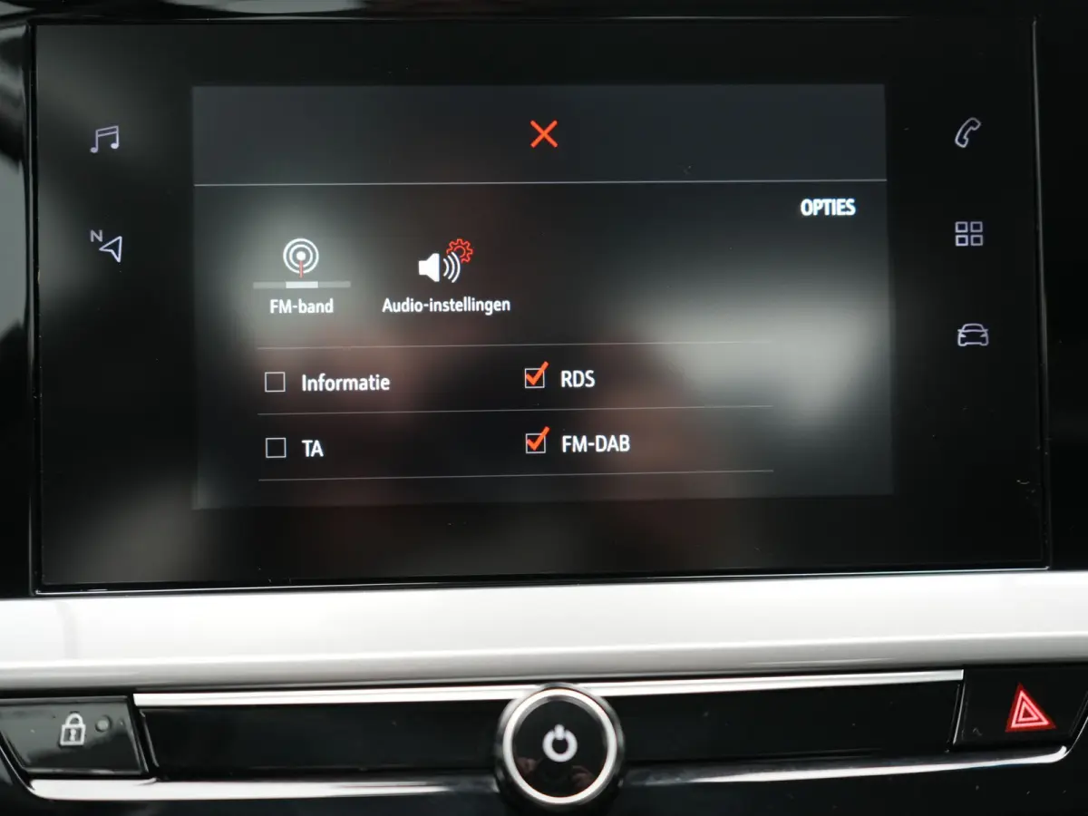 Elegance 50-kWh 11kw bl. 136pk | 360 Camera | BLIS | Voorstoelen Verwarmd | Warmtepomp | Apple Carplay | Cruise Control | 17"L.M | LED Koplampen | Virtual | Lane Assist | DAB |