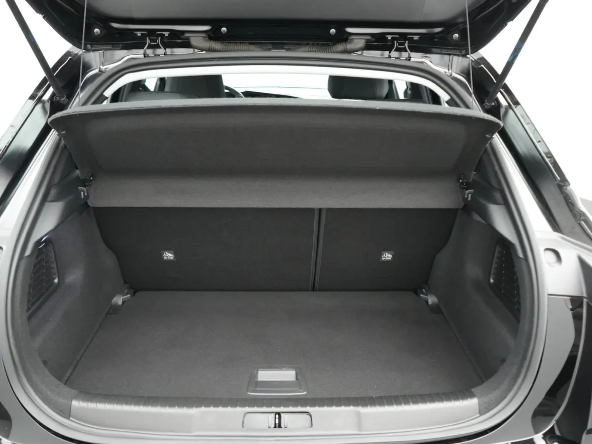 Elegance 50-kWh 11kw bl. 136pk | 360 Camera | BLIS | Voorstoelen Verwarmd | Warmtepomp | Apple Carplay | Cruise Control | 17"L.M | LED Koplampen | Virtual | Lane Assist | DAB |