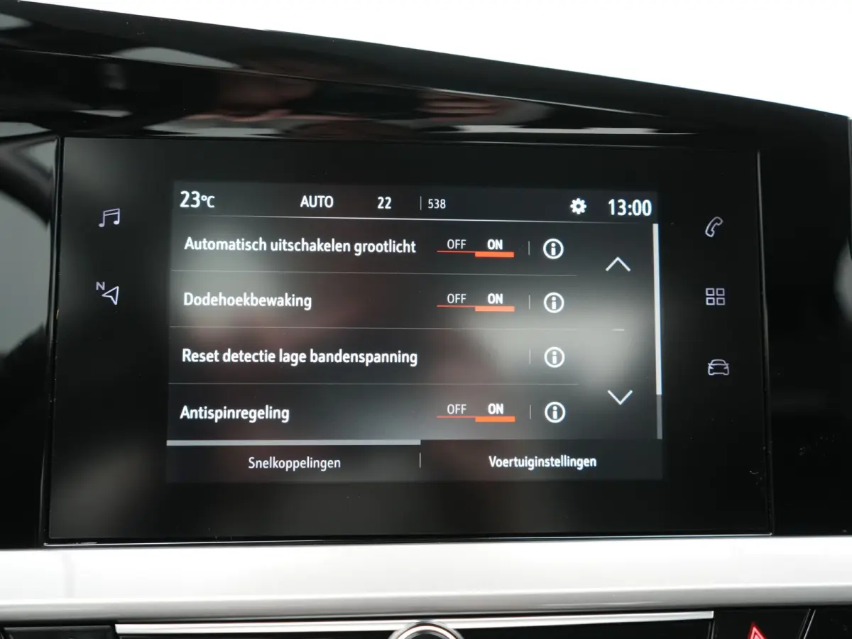 Elegance 50-kWh 11kw bl. 136pk | 360 Camera | BLIS | Voorstoelen Verwarmd | Warmtepomp | Apple Carplay | Cruise Control | 17"L.M | LED Koplampen | Virtual | Lane Assist | DAB |