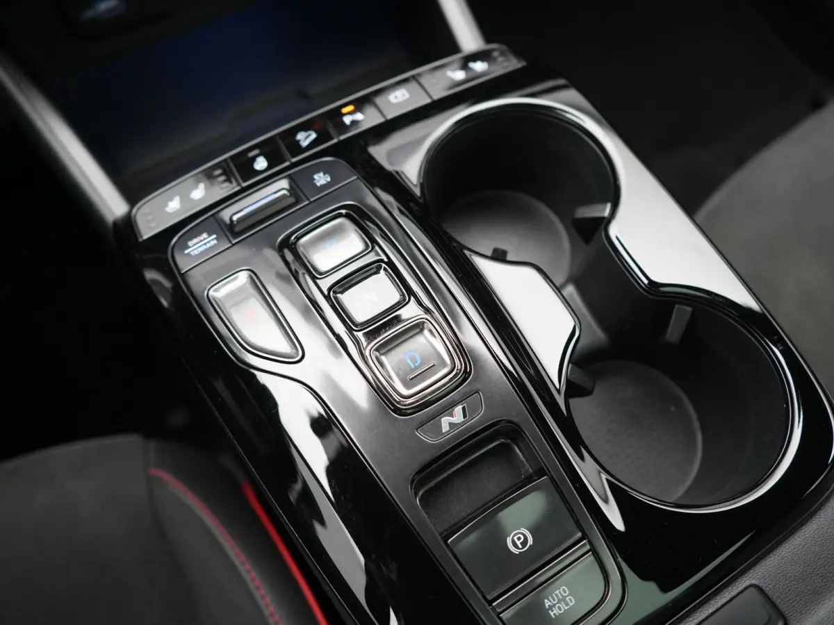 1.6 T-GDI PHEV N Line 4WD 265pk Dealer O.H | Trekhaak Afn. | Panodak | Adaptive Cruise | 360 Camera | Krell Audio | Alcantara Sportstoelen Memory & Ventilatie | Stoelen & Stuur Verwarmd | Bl