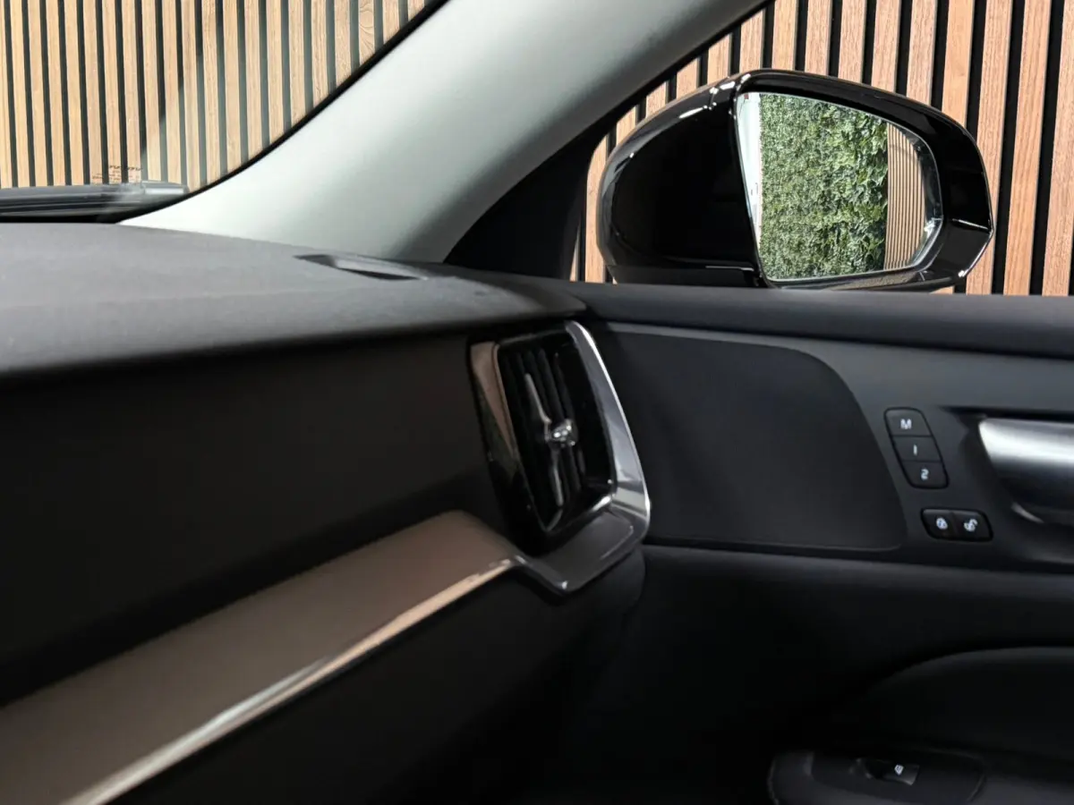 B4 Plus Dark | Schuifdak | Trekhaak | Adaptieve Cruise Control | Stoelverwarming voor+achter | Stuurwielverwarming | Parkeercamera | Full LED Meesturende koplampen | Pilot Assist | BLIS Dode