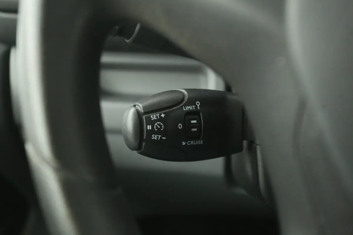 75 kWh L2H1 Long Range | Snelladen | SOH 91% | Airco | Cruise | Camera | Carplay | 3 Zits | Trekhaak