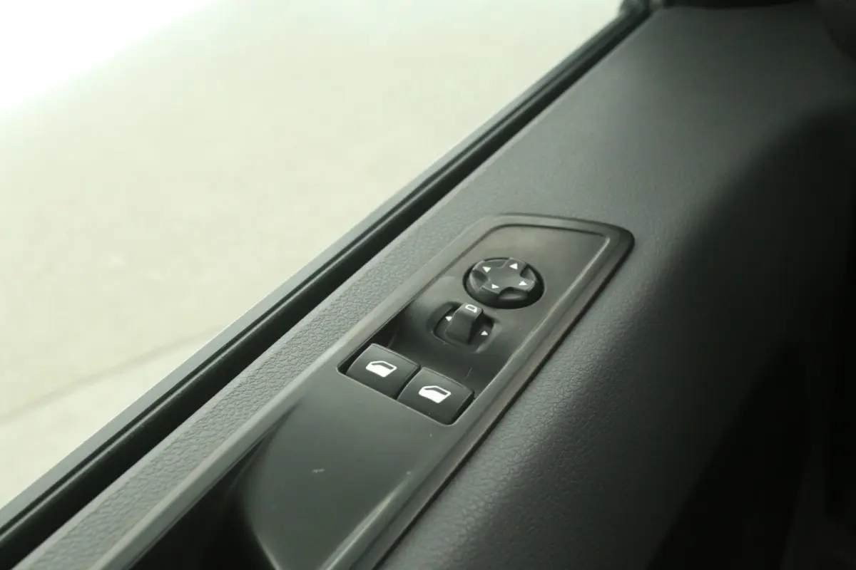 75 kWh L2H1 Long Range | Snelladen | SOH 91% | Airco | Cruise | Camera | Carplay | 3 Zits | Trekhaak