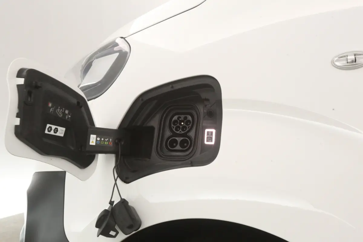75 kWh L2H1 Long Range | Snelladen | SOH 91% | Airco | Cruise | Camera | Carplay | 3 Zits | Trekhaak