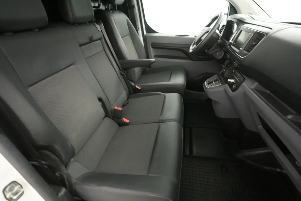 75 kWh L2H1 Long Range | Snelladen | SOH 91% | Airco | Cruise | Camera | Carplay | 3 Zits | Trekhaak
