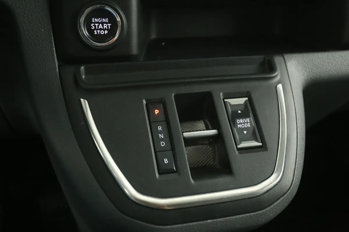 75 kWh L2H1 Long Range | Snelladen | SOH 91% | Airco | Cruise | Camera | Carplay | 3 Zits | Trekhaak