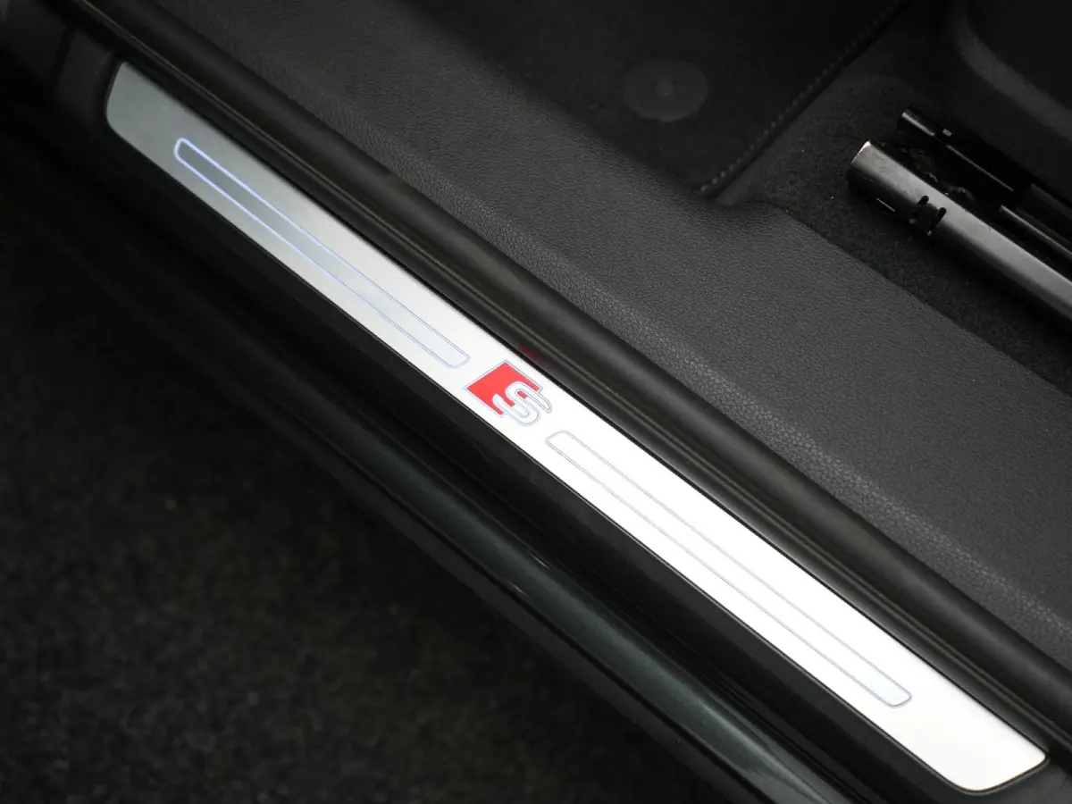 35 TFSI S Line Pro Line S 150pk | Trekhaak | Cruise Control | Sportstoelen Verwarmd | Blis | DAB | Navigatie | 19"L.M