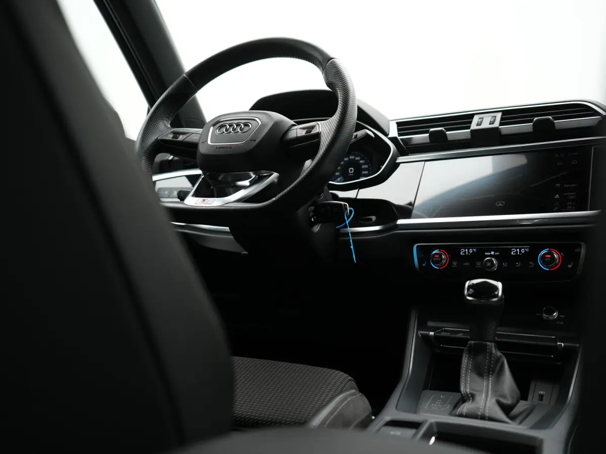 35 TFSI S Line Pro Line S 150pk | Trekhaak | Cruise Control | Sportstoelen Verwarmd | Blis | DAB | Navigatie | 19"L.M