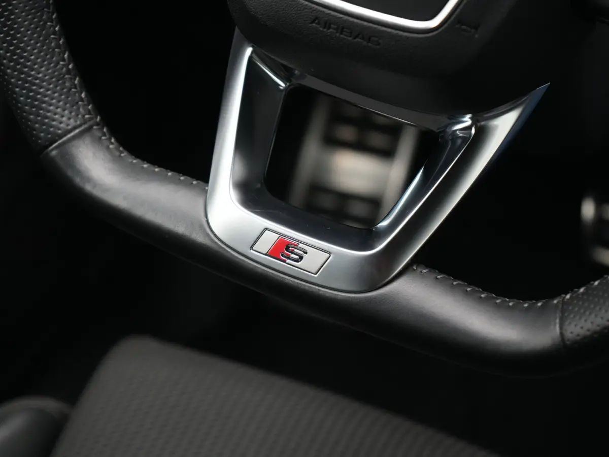 35 TFSI S Line Pro Line S 150pk | Trekhaak | Cruise Control | Sportstoelen Verwarmd | Blis | DAB | Navigatie | 19"L.M