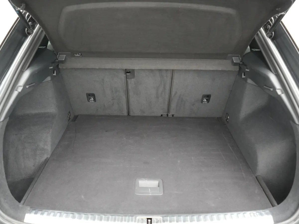 35 TFSI S Line Pro Line S 150pk | Trekhaak | Cruise Control | Sportstoelen Verwarmd | Blis | DAB | Navigatie | 19"L.M