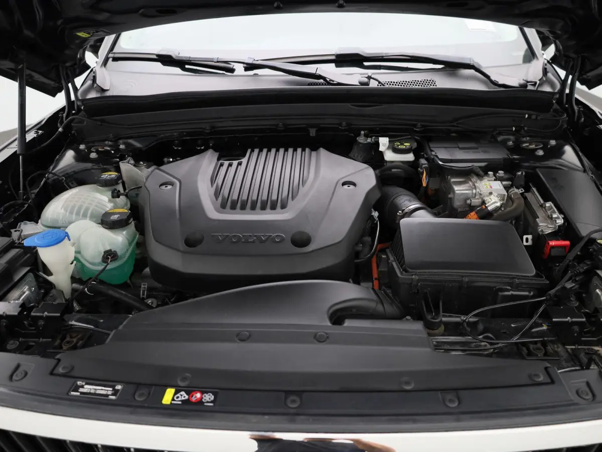 1.5 T4 Plug-in hybrid Plus Bright | Automaat | Apple Carplay / Android Auto | Memory Seats | Harman-Kardon | Virtual Cockpit | Stoel - Stuurverwarming | Elektrische Achterklep | Achteruitrij