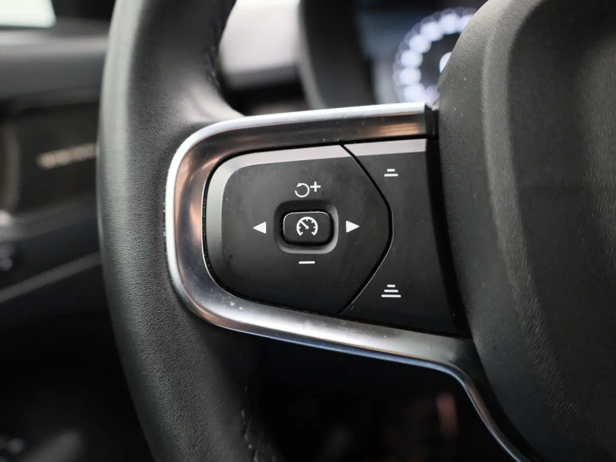 1.5 T4 Plug-in hybrid Plus Bright | Automaat | Apple Carplay / Android Auto | Memory Seats | Harman-Kardon | Virtual Cockpit | Stoel - Stuurverwarming | Elektrische Achterklep | Achteruitrij