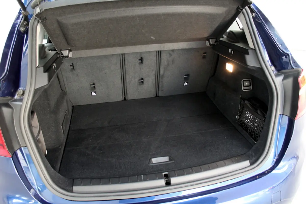 218i 136PK, RIJKLAAR | AIRCO | SPEEDLIMIT | BLUETOOTH