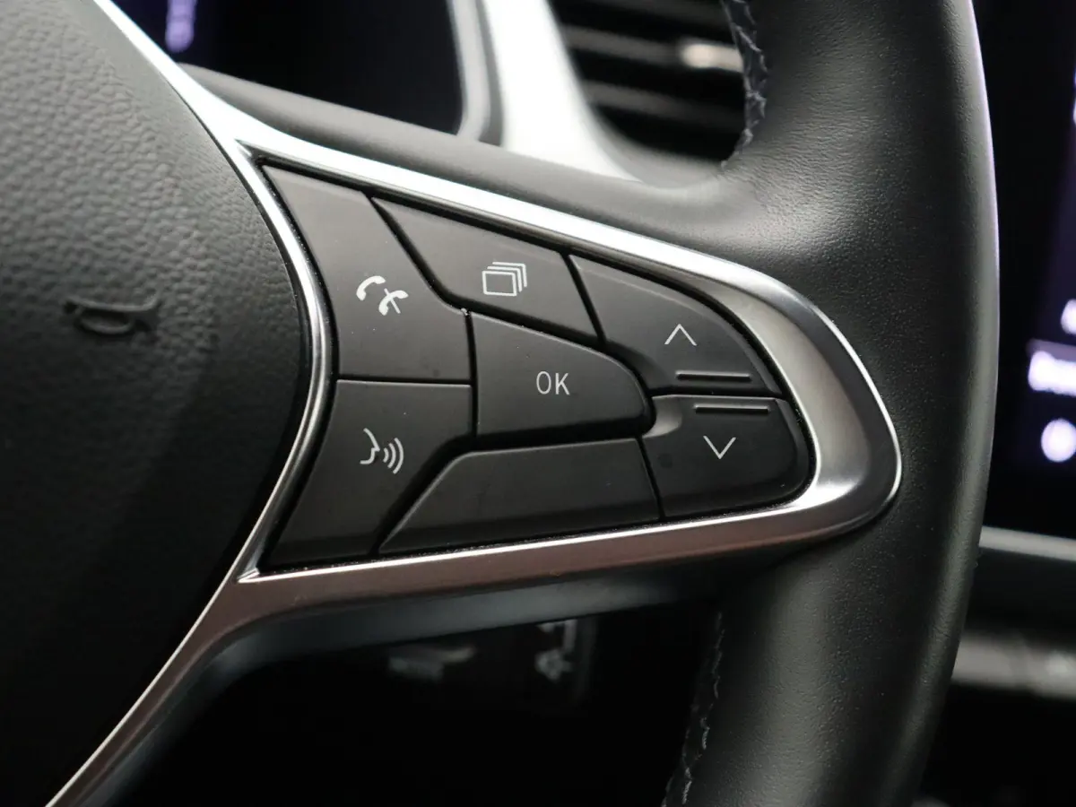 E-Tech full hybrid 145pk Intens | Pack Advanced Driving | Parkeersensoren voor/achter | Camera | 9,3" Navigatie | Climate control |