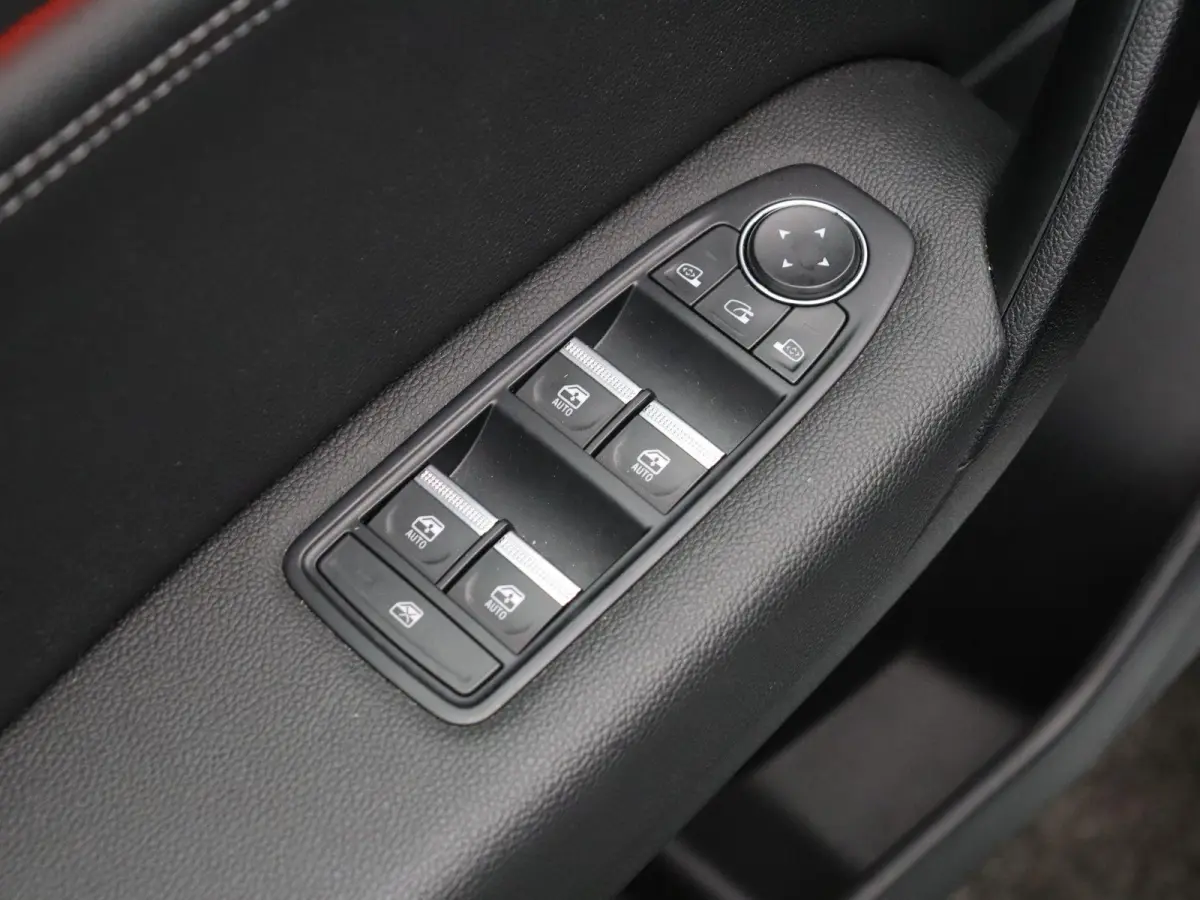 E-Tech full hybrid 145pk Intens | Pack Advanced Driving | Parkeersensoren voor/achter | Camera | 9,3" Navigatie | Climate control |