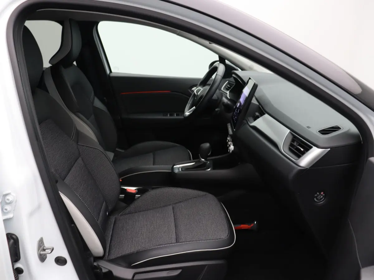 E-Tech full hybrid 145pk Intens | Pack Advanced Driving | Parkeersensoren voor/achter | Camera | 9,3" Navigatie | Climate control |