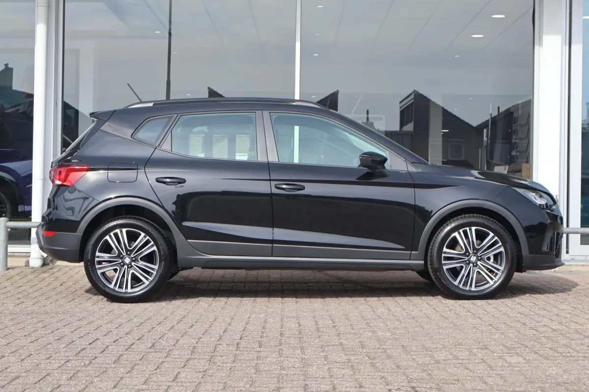 1.0 EcoTSI 95pk Style | Carplay | Climate Control | PDC | DAB radio
