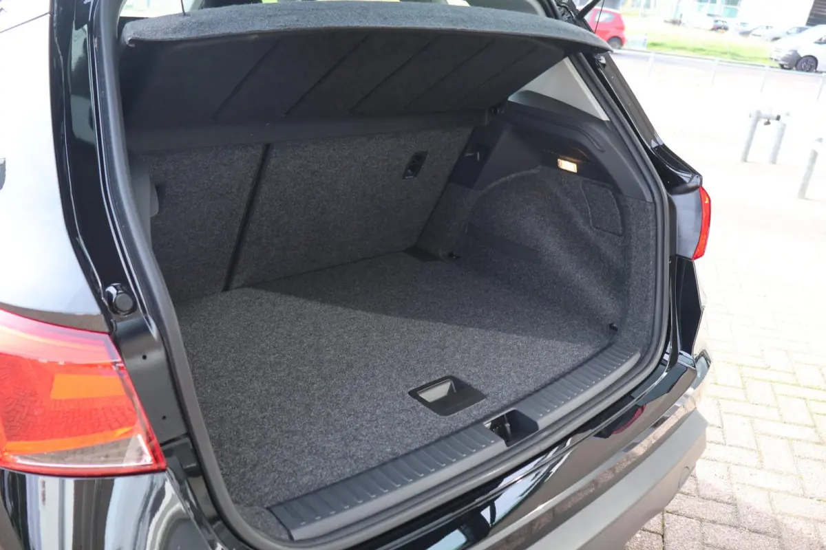 1.0 EcoTSI 95pk Style | Carplay | Climate Control | PDC | DAB radio