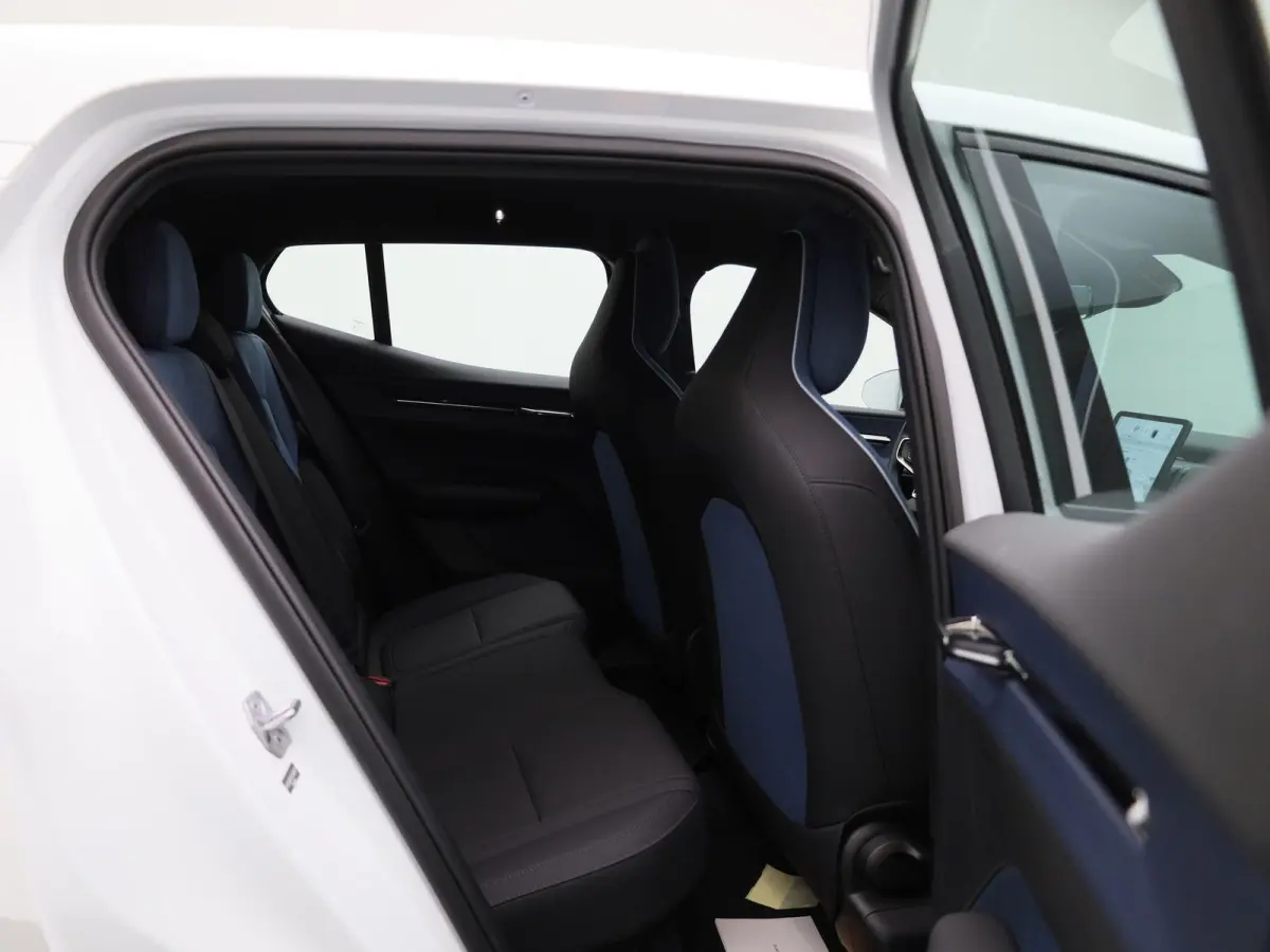 Single Motor Core Bh Vv| ACHTERUITRIJCAMERA | APPLE CARPLAY - ANDROID AUTO | ADAPTIVE CRUISE CONTROL | GOOGLE NAVIGATIE | CLIMATE CONTROL |