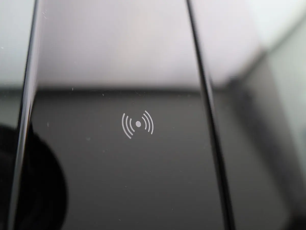 Single Motor Core Bh Vv| ACHTERUITRIJCAMERA | APPLE CARPLAY - ANDROID AUTO | ADAPTIVE CRUISE CONTROL | GOOGLE NAVIGATIE | CLIMATE CONTROL |