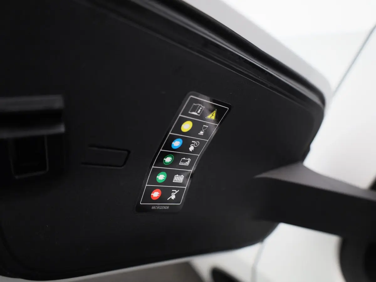 Single Motor Core Bh Vv| ACHTERUITRIJCAMERA | APPLE CARPLAY - ANDROID AUTO | ADAPTIVE CRUISE CONTROL | GOOGLE NAVIGATIE | CLIMATE CONTROL |