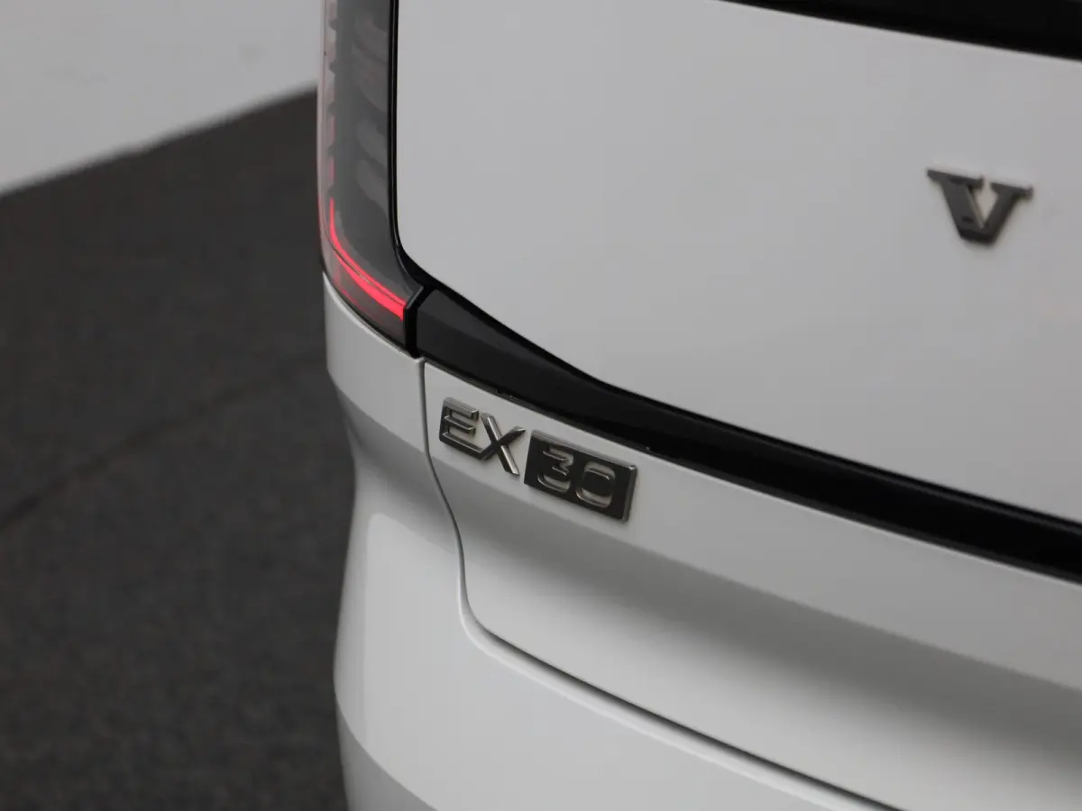 Single Motor Core Bh Vv| ACHTERUITRIJCAMERA | APPLE CARPLAY - ANDROID AUTO | ADAPTIVE CRUISE CONTROL | GOOGLE NAVIGATIE | CLIMATE CONTROL |