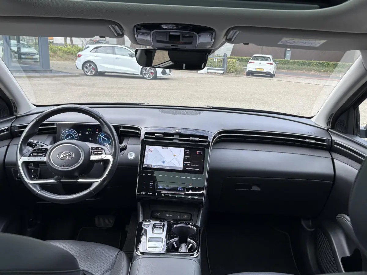 1.6 T-GDI PHEV Premium Sky 4WD | AFNEEMB. TREKHAAK | ADAPT. CRUISE CONTROL | ELEK. SCHUIF-/KANTELDAK | ELEK. ACHTERKLEP | MEMORY | STOELVENTILATIE