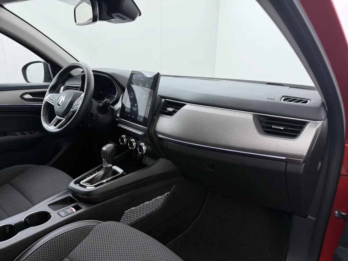 E-TECH Hybrid 145 Intens | Adapt. Cruise | Parkeercamera | Navigatie |