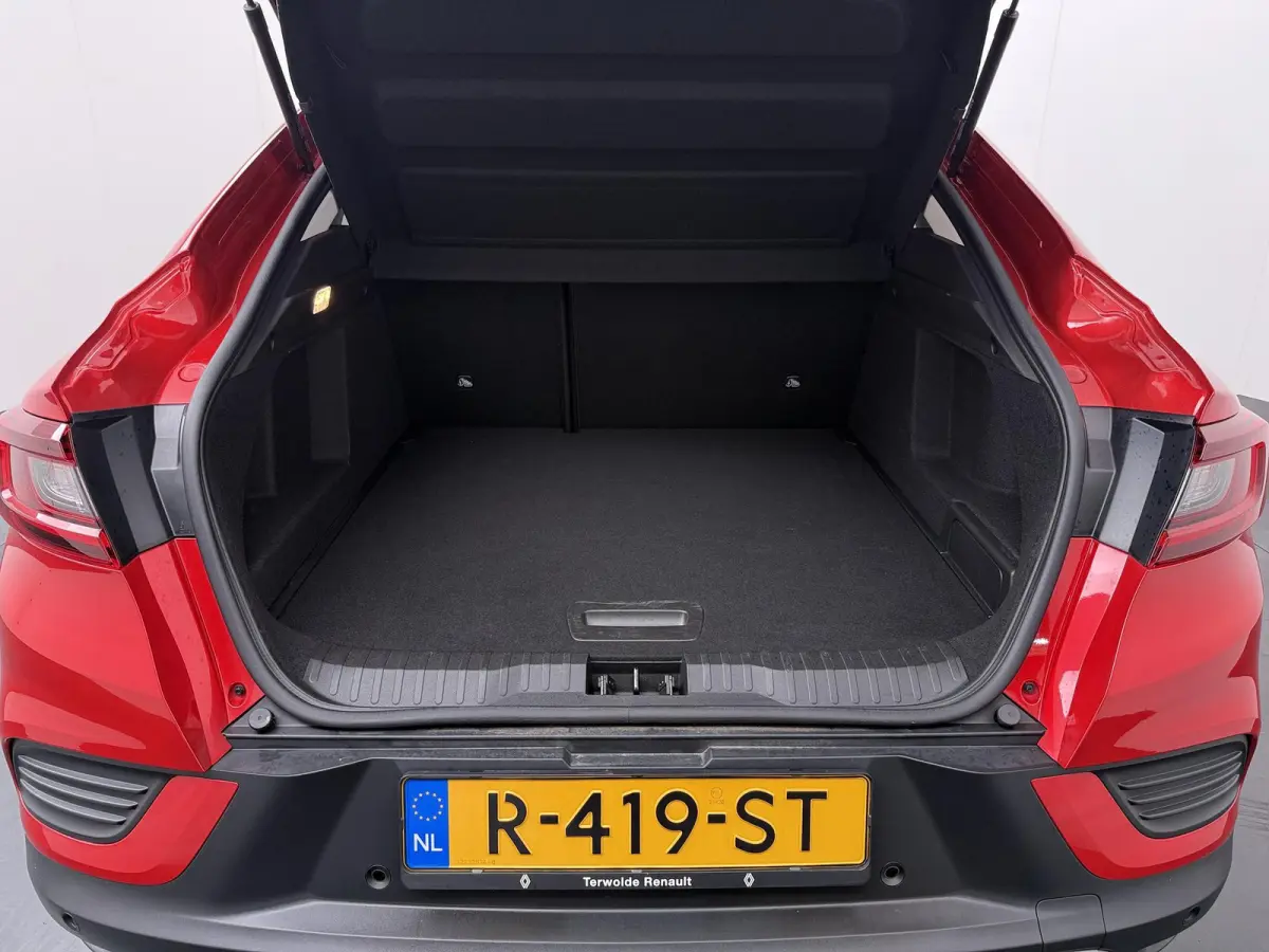 E-TECH Hybrid 145 Intens | Adapt. Cruise | Parkeercamera | Navigatie |