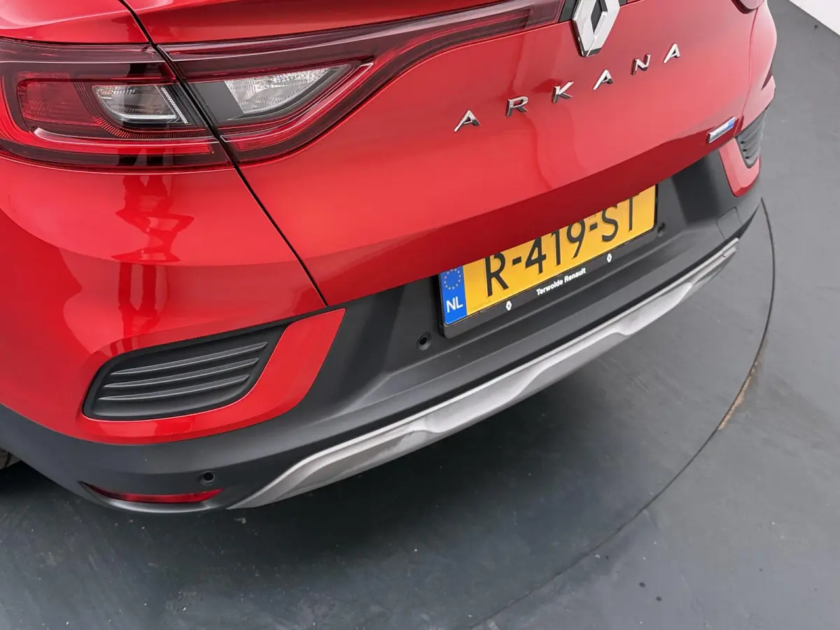 E-TECH Hybrid 145 Intens | Adapt. Cruise | Parkeercamera | Navigatie |