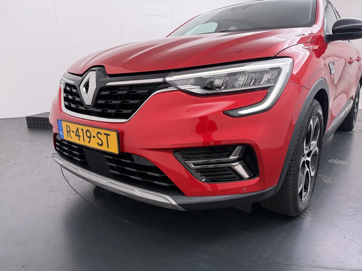 E-TECH Hybrid 145 Intens | Adapt. Cruise | Parkeercamera | Navigatie |