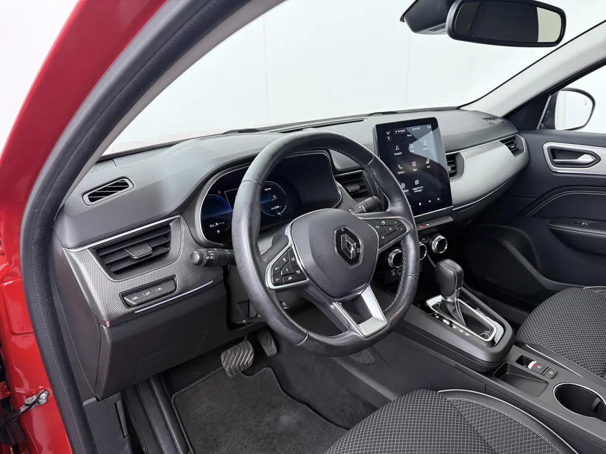 E-TECH Hybrid 145 Intens | Adapt. Cruise | Parkeercamera | Navigatie |