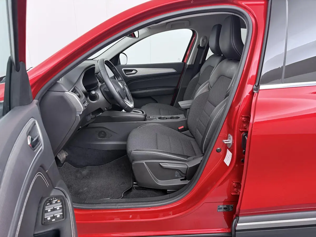 E-TECH Hybrid 145 Intens | Adapt. Cruise | Parkeercamera | Navigatie |