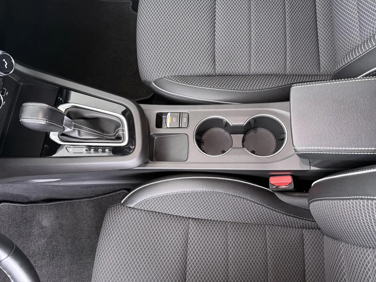 E-TECH Hybrid 145 Intens | Adapt. Cruise | Parkeercamera | Navigatie |